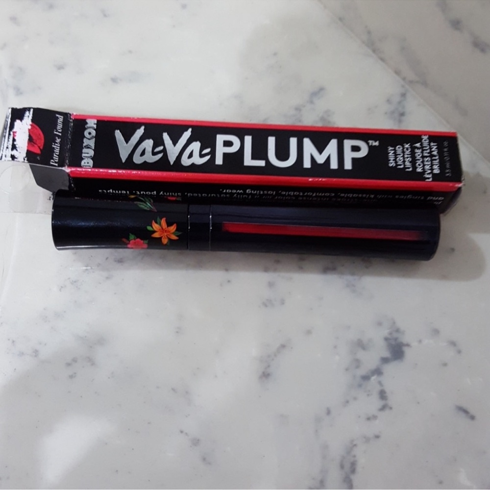 Buxom Paradise Found Lipstick - Vivid Red - Picture 2 of 4